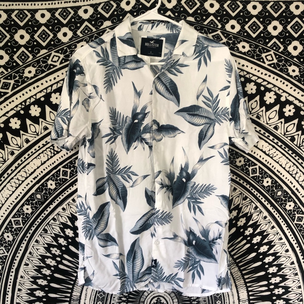 Men’s Button Down Top